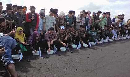 Pelepasliaran Tukik Dalam Acara ISNU Bupati
